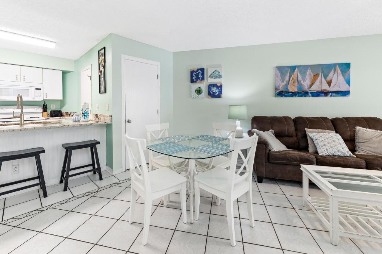 Harbor Place 206 *